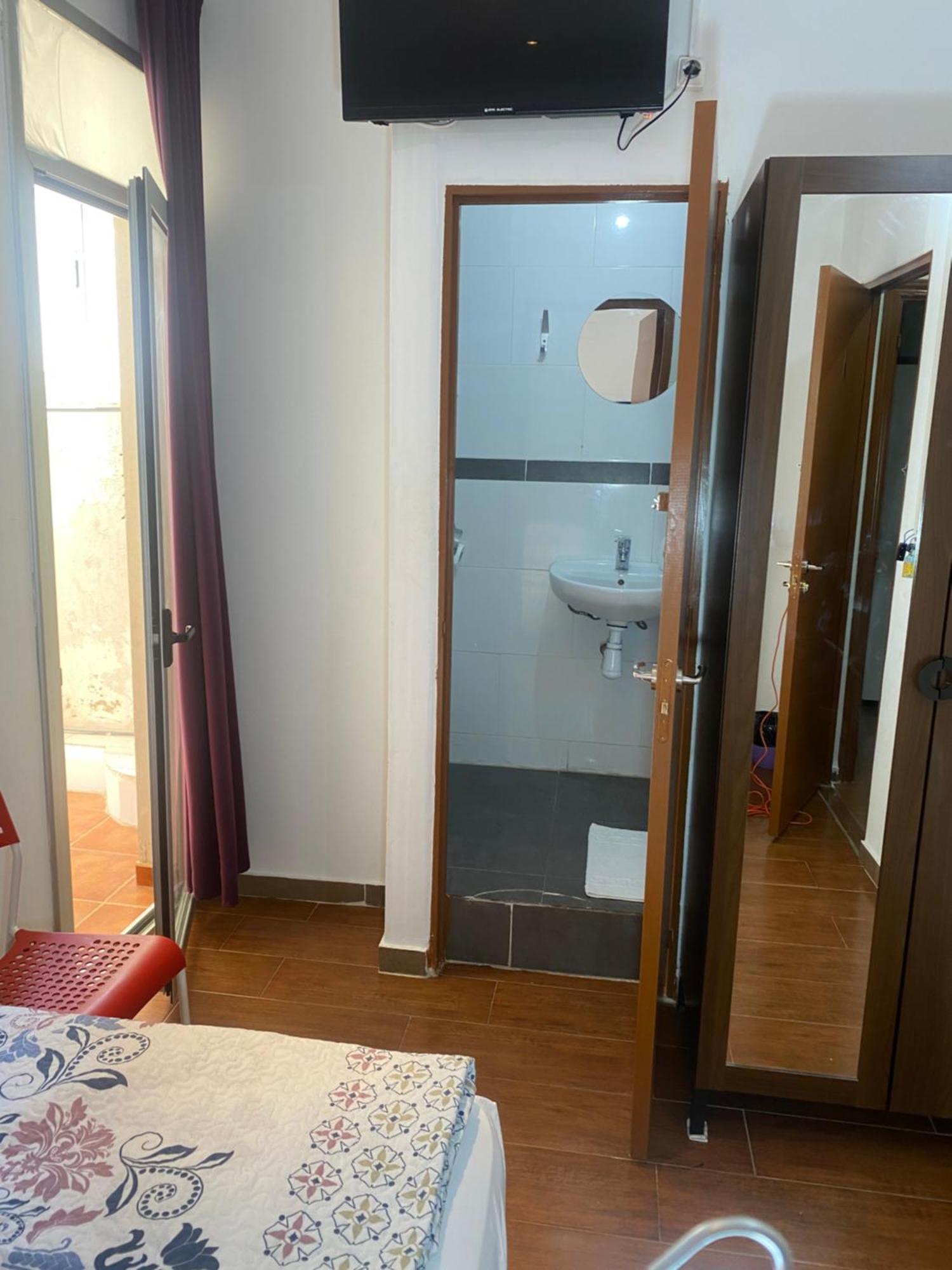 Hostal Granvia 628 巴塞罗那 外观 照片