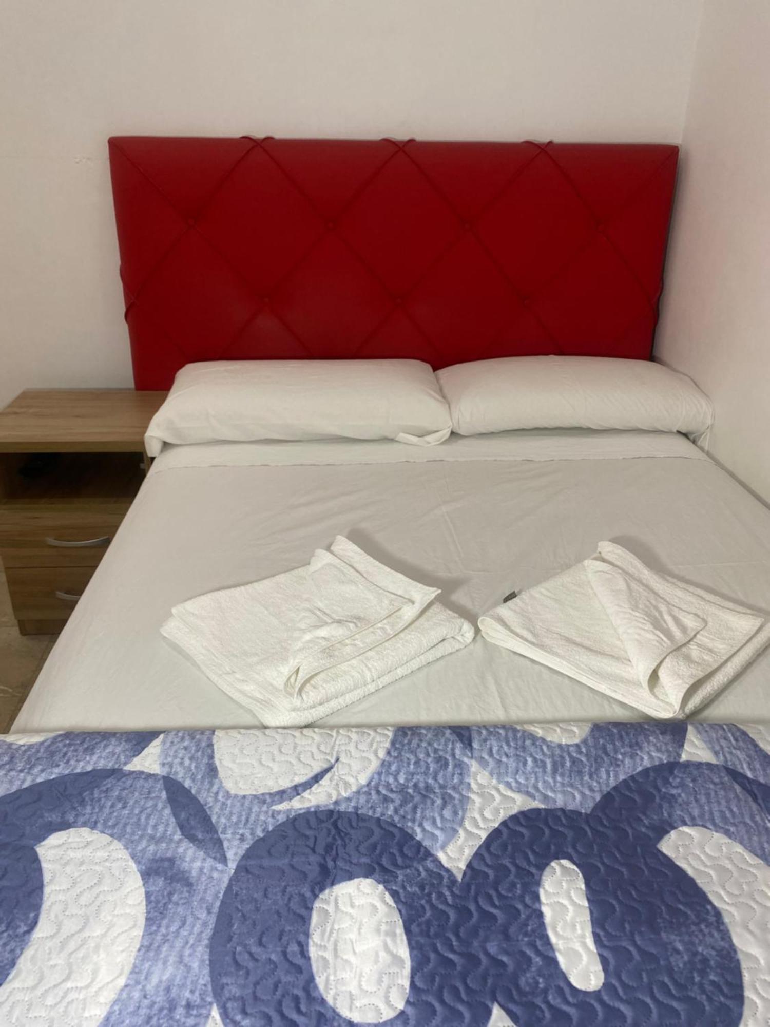 Hostal Granvia 628 巴塞罗那 外观 照片