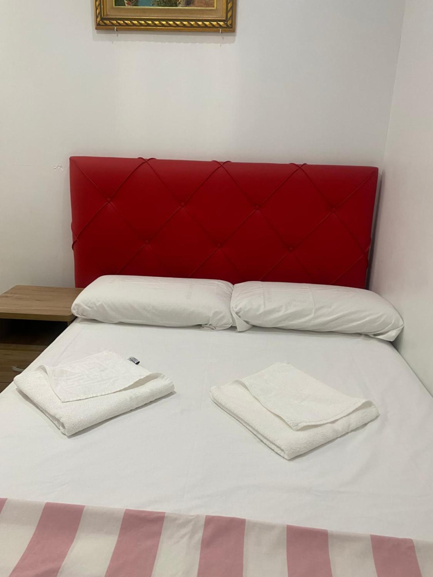 Hostal Granvia 628 巴塞罗那 外观 照片